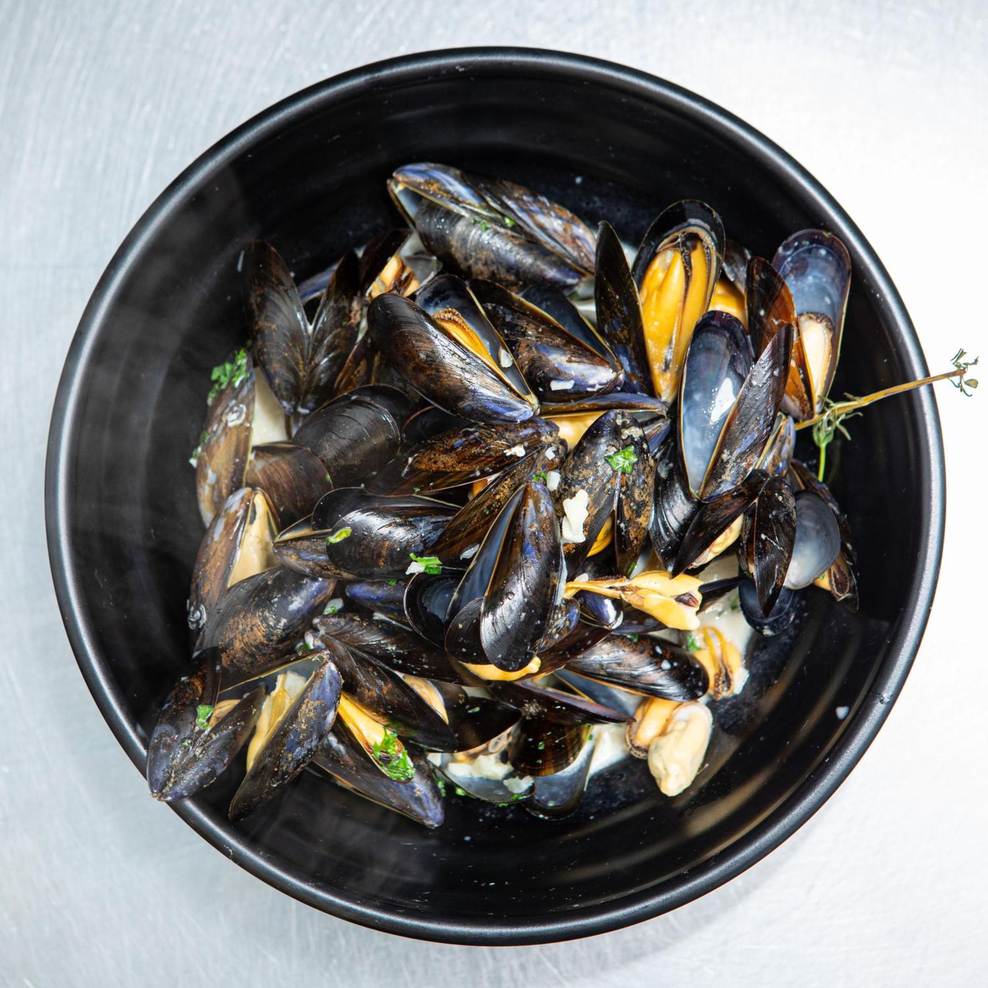Ashes Seafood Restaurant Accommodation 丁格尔 外观 照片